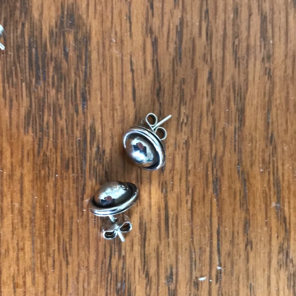 Assorted chains, earrings and ring - Picture 11 of 11